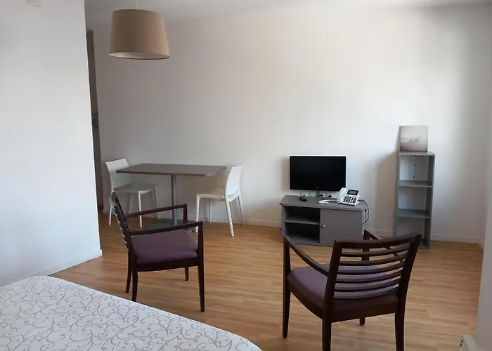 Residence Services Seniors Espace Et Vie Le Mans